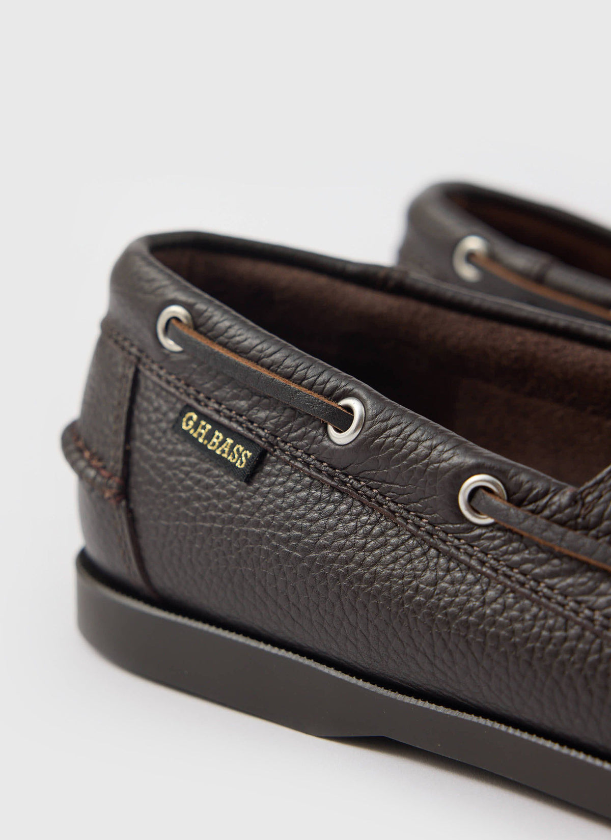 G.H.Bass - Jetty II Boater 2 Eye - Textured Dark Brown | Percival