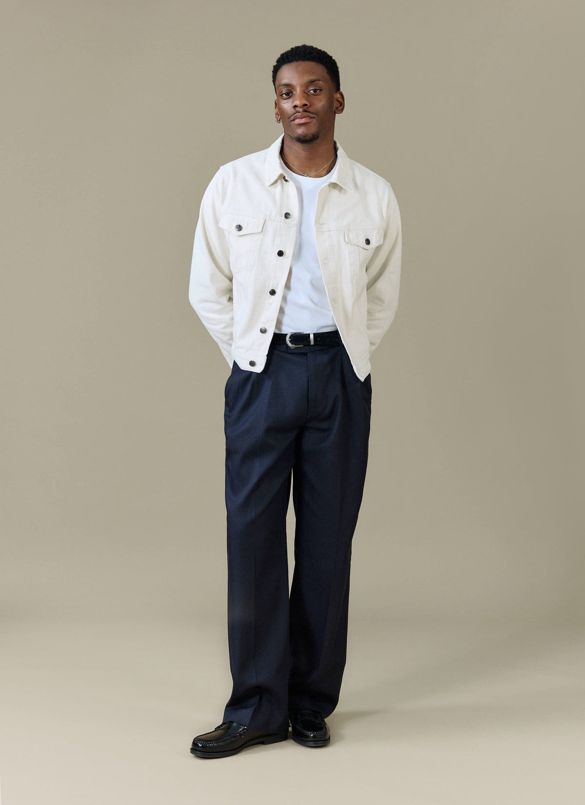 Men's Pleated Trousers - Relaxed Fit - Navy Blue - Lyocell | Percival