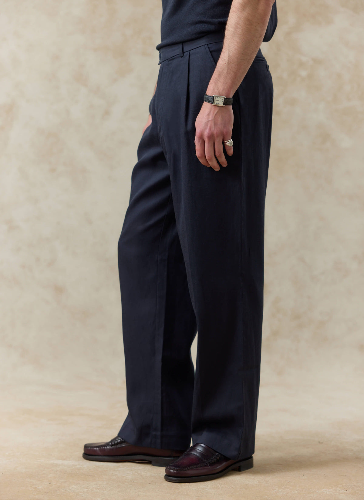 Men's Pleated Trousers - Relaxed Fit - Navy Blue - Lyocell | Percival