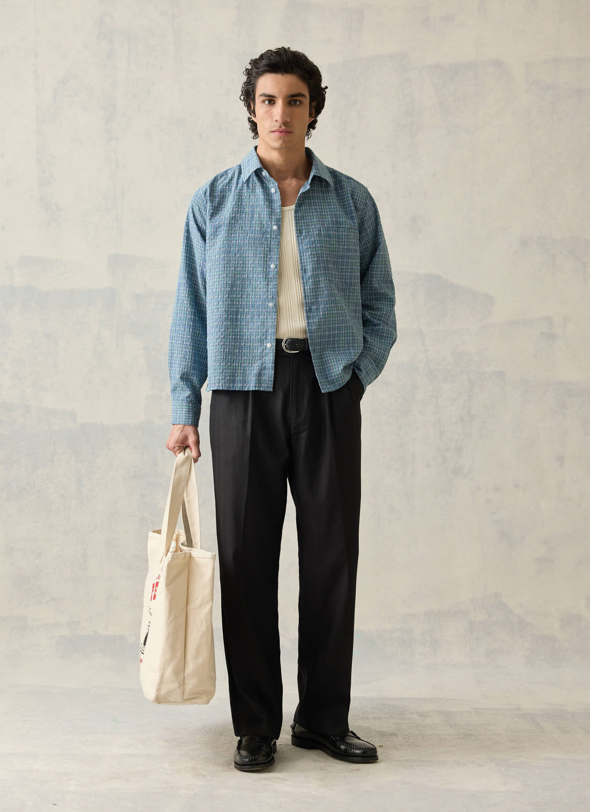 Men's Tailored Pleated Trousers - Lyocell Blend - Black | Percival