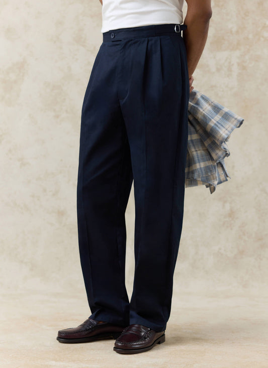 Men's Tailored Pleated Trousers - Cotton - Navy Blue | Percival