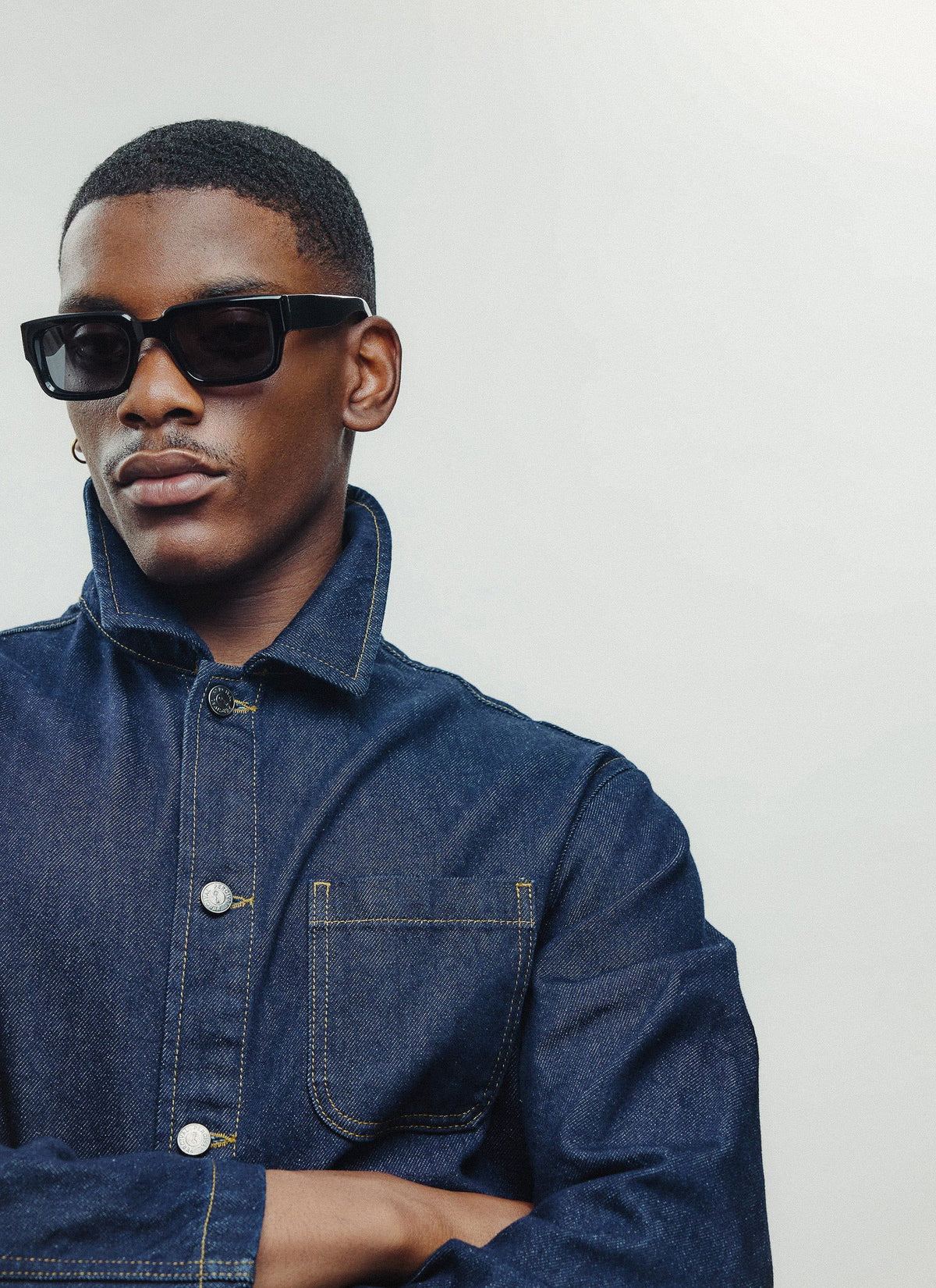 P002-E2 Black Sunglasses - Black Polarized Lenses | Percival