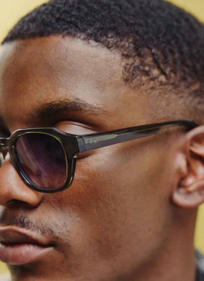 P001-E52 Olive Green Sunglasses - Light Brown Lenses | Percival