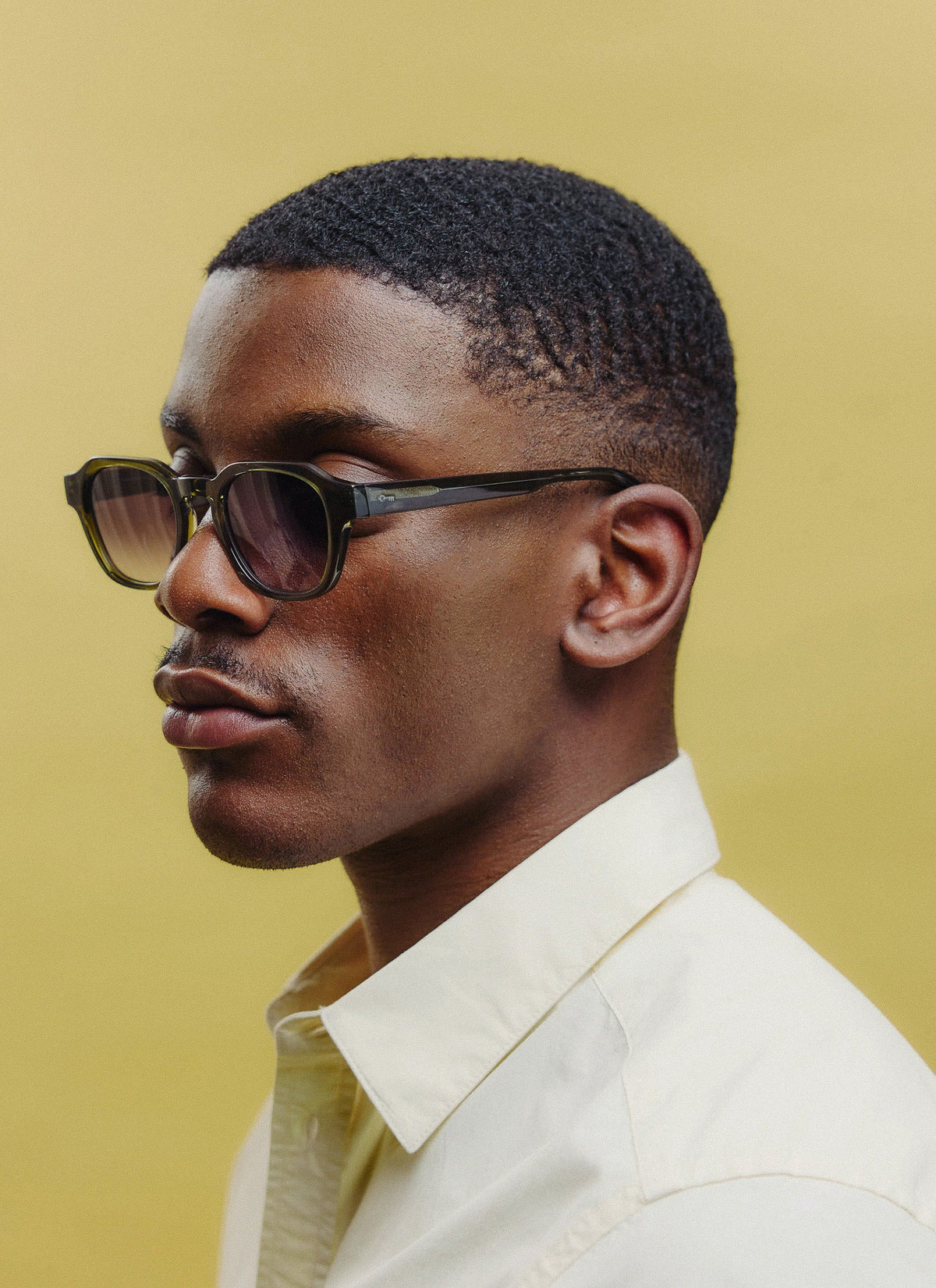 P001-E52 Olive Green Sunglasses - Light Brown Lenses | Percival